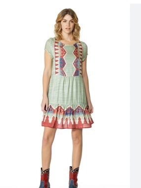 Double D Ranch Dress 
Size Medium